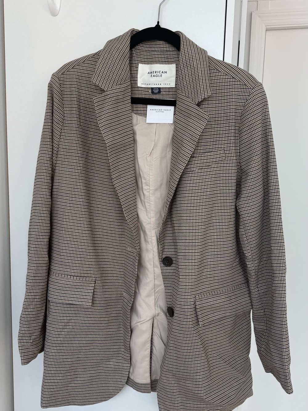 Oversized American Eagle Houndstooth Blazer in Beige